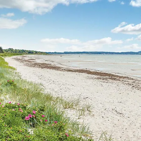 Hus Med 3 Soveværelser Og Strandpromenade I Knebel * Knebel